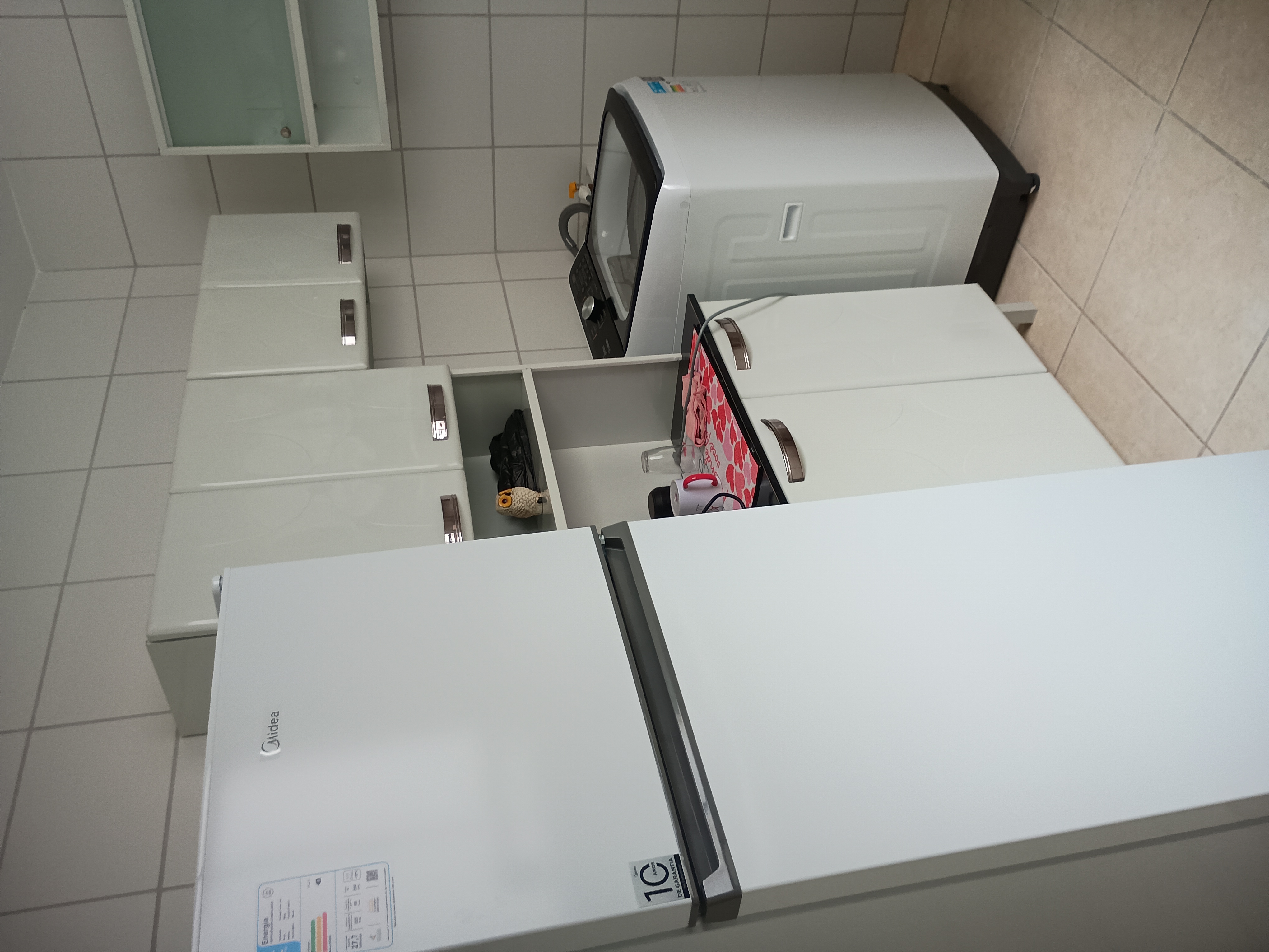 Alugo apartamento